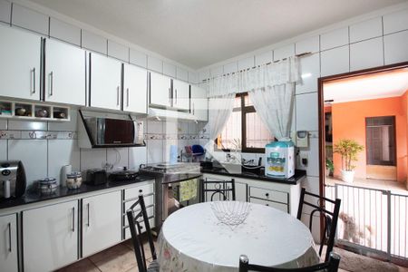 Casa à venda com 200m², 4 quartos e 5 vagasCozinha