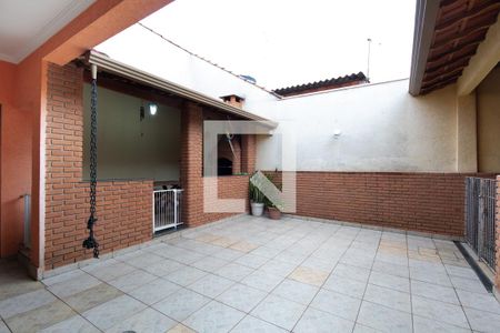 Casa à venda com 200m², 4 quartos e 5 vagasQuintal