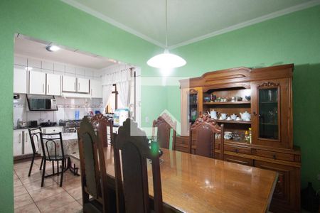 Casa à venda com 200m², 4 quartos e 5 vagasCopa