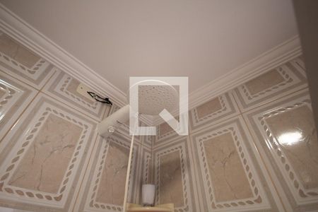 Casa à venda com 200m², 4 quartos e 5 vagasBanheiro da churrasqueira