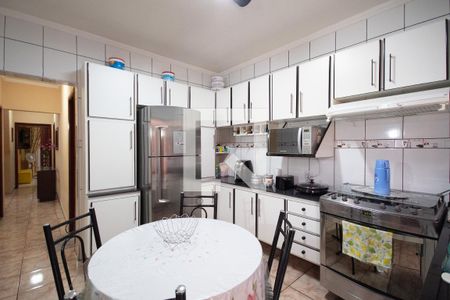 Casa à venda com 200m², 4 quartos e 5 vagasCozinha