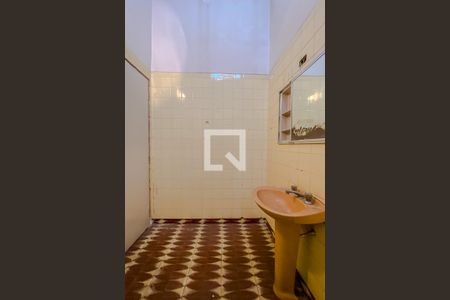 Casa à venda com 235m², 2 quartos e 2 vagasBanheiro