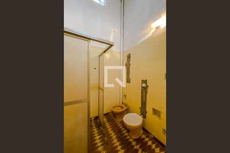 Casa à venda com 235m², 2 quartos e 2 vagasBanheiro