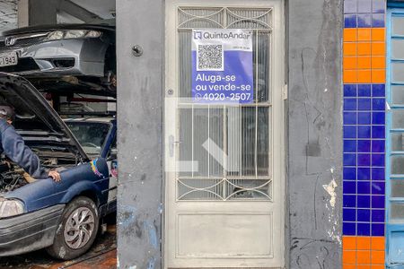 Casa à venda com 235m², 2 quartos e 2 vagasFachada