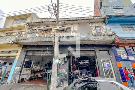 Casa à venda com 235m², 2 quartos e 2 vagasFachada