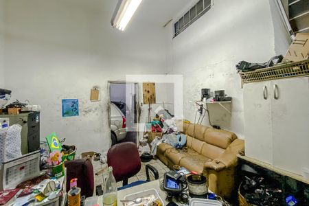 Casa à venda com 235m², 2 quartos e 2 vagasQuarto de Serviço