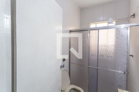 Banheiro Social de kitnet/studio para alugar com 1 quarto, 40m² em Nova Floresta, Belo Horizonte