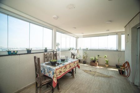 Apartamento à venda com 130m², 2 quartos e 2 vagas Apartamento à venda com 130m², 2 quartos e 2 vagasEspaço Gourmet