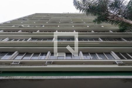 Apartamento à venda com 170m², 4 quartos e 1 vaga Apartamento à venda com 170m², 4 quartos e 1 vagaFachada