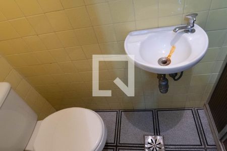 Apartamento à venda com 170m², 4 quartos e 1 vaga Apartamento à venda com 170m², 4 quartos e 1 vagaBanheiro de Serviço