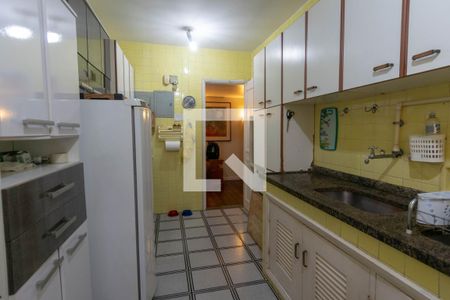 Apartamento à venda com 170m², 4 quartos e 1 vaga Apartamento à venda com 170m², 4 quartos e 1 vagaCozinha