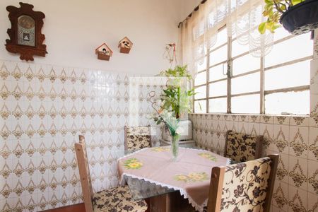 Casa à venda com 200m², 5 quartos e 1 vaga Casa à venda com 200m², 5 quartos e 1 vagaCozinha