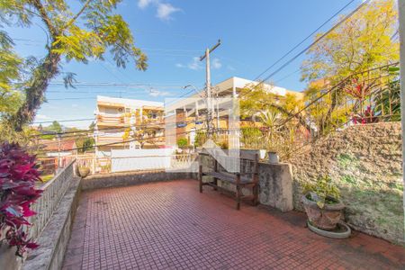 Casa à venda com 200m², 5 quartos e 1 vaga Casa à venda com 200m², 5 quartos e 1 vagaÁrea Externa