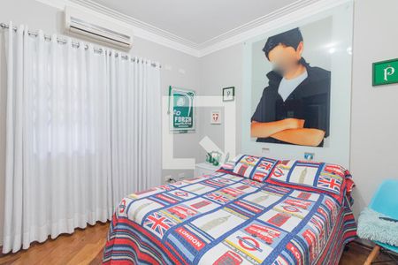 Casa à venda com 350m², 4 quartos e 4 vagas Casa à venda com 350m², 4 quartos e 4 vagasSuíte 4