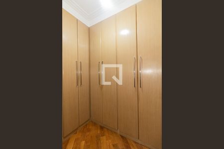 Suíte 1 de casa à venda com 4 quartos, 350m² em Parque Novo Mundo, São Paulo