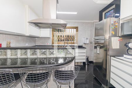 Casa à venda com 350m², 4 quartos e 4 vagas Casa à venda com 350m², 4 quartos e 4 vagasCozinha