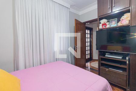 Casa à venda com 350m², 4 quartos e 4 vagas Casa à venda com 350m², 4 quartos e 4 vagasSuíte 3