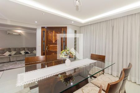 Casa à venda com 350m², 4 quartos e 4 vagas Casa à venda com 350m², 4 quartos e 4 vagasSala de Jantar