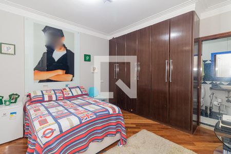 Casa à venda com 350m², 4 quartos e 4 vagas Casa à venda com 350m², 4 quartos e 4 vagasSuíte 4