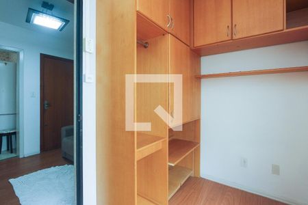 Quarto 2 de apartamento para alugar com 2 quartos, 50m² em Passo D'areia, Porto Alegre