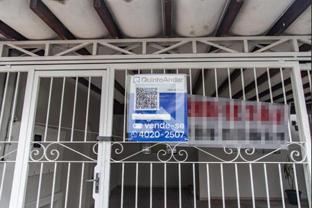 Casa à venda com 218m², 2 quartos e 2 vagasFachada