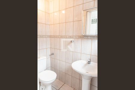 Casa à venda com 218m², 2 quartos e 2 vagasBanheiro de serviço