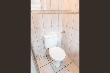 Casa à venda com 218m², 2 quartos e 2 vagasBanheiro de serviço