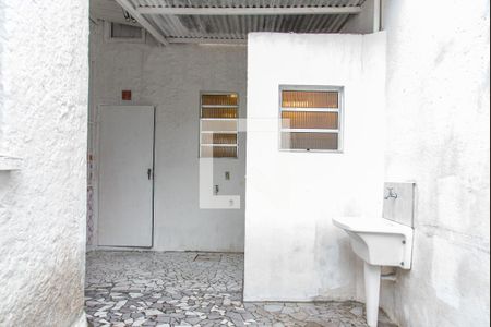 Casa à venda com 218m², 2 quartos e 2 vagasÁrea de serviço