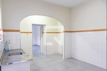 Casa à venda com 218m², 2 quartos e 2 vagasCozinha