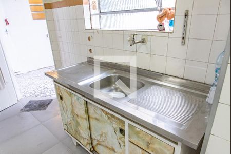 Casa à venda com 218m², 2 quartos e 2 vagasCozinha