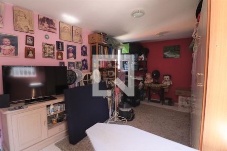 Casa à venda com 180m², 4 quartos e 2 vagasQuarto 4 