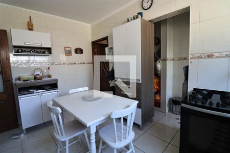 Casa à venda com 180m², 4 quartos e 2 vagasCozinha
