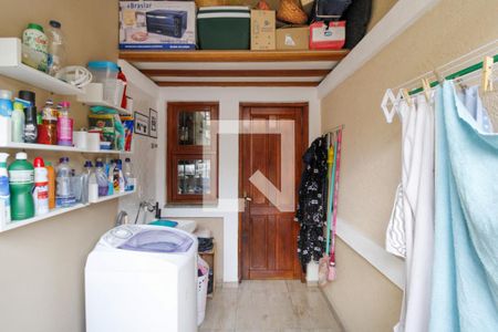 Casa à venda com 52m², 2 quartos e 1 vagaÁrea de Serviço