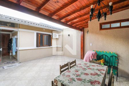 Casa à venda com 52m², 2 quartos e 1 vagaQuintal
