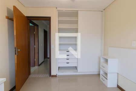 Quarto 1 de casa para alugar com 3 quartos, 220m² em Capão Raso, Curitiba