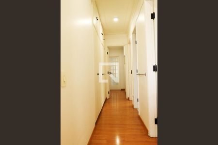 Apartamento para alugar com 162m², 3 quartos e 3 vagasCorredor