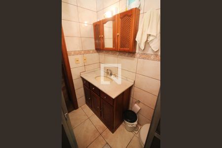 Casa à venda com 280m², 4 quartos e 2 vagasBanheiro 1