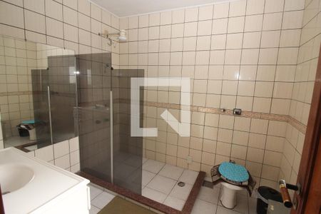 Casa à venda com 280m², 4 quartos e 2 vagasBanheiro da Suíte