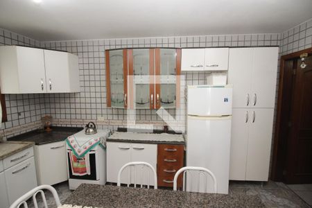 Casa à venda com 280m², 4 quartos e 2 vagasCozinha 1