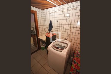 Casa à venda com 280m², 4 quartos e 2 vagasÁrea de Serviço