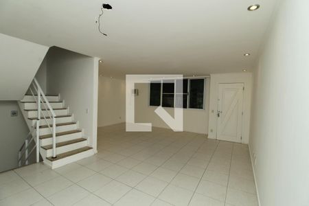 Sala de casa à venda com 6 quartos, 235m² em Recreio dos Bandeirantes, Rio de Janeiro