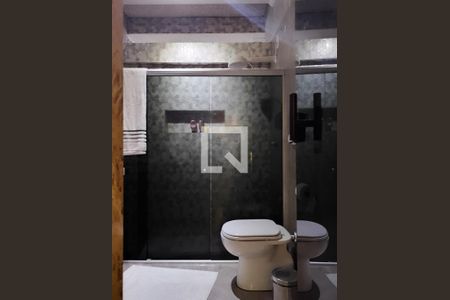 Casa à venda com 1000m², 4 quartos e 3 vagasBanheiro da Suíte 2