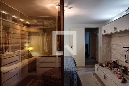 Casa à venda com 1000m², 4 quartos e 3 vagasCloset da suíte 2