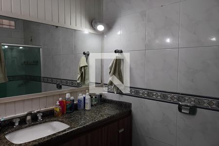 Casa à venda com 1000m², 4 quartos e 3 vagasBanheiro da Suíte 1