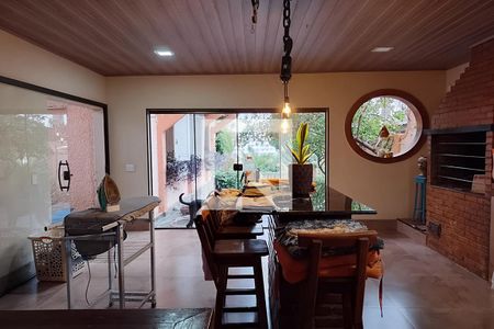Casa à venda com 1000m², 4 quartos e 3 vagasChurrasqueira