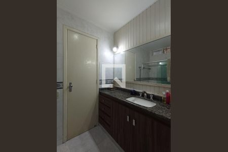 Casa à venda com 1000m², 4 quartos e 3 vagasBanheiro da Suíte 1