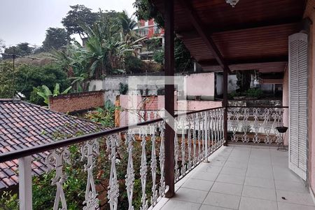 Casa à venda com 1000m², 4 quartos e 3 vagasVaranda do segundo andar