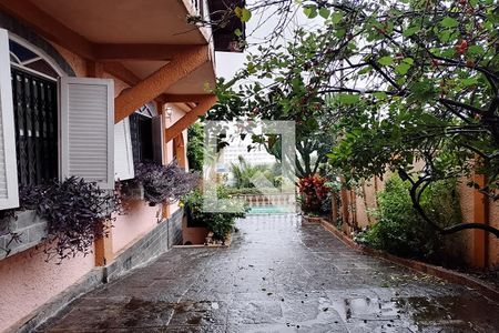 Casa à venda com 1000m², 4 quartos e 3 vagasPiscina