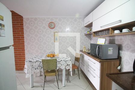Casa à venda com 180m², 4 quartos e 2 vagascozinha casa 1