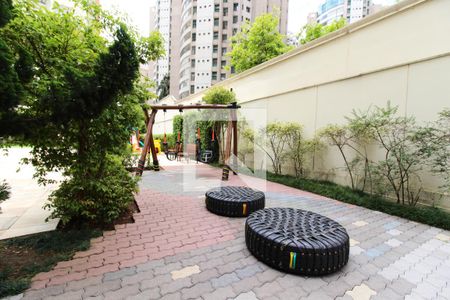 Apartamento à venda com 107m², 3 quartos e 2 vagas Apartamento à venda com 107m², 3 quartos e 2 vagasÁrea Comum - Playground